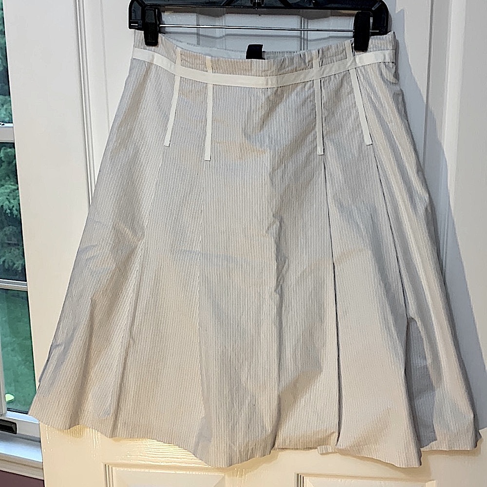 Classic Gap stretch skirt size 8.